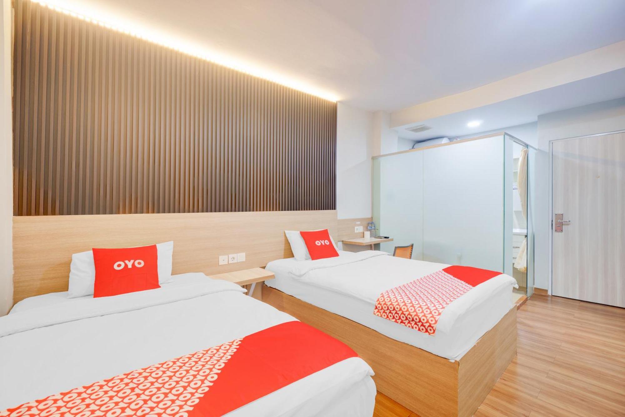 Capital O 94542 Hotel Suba Джакарта Екстериор снимка