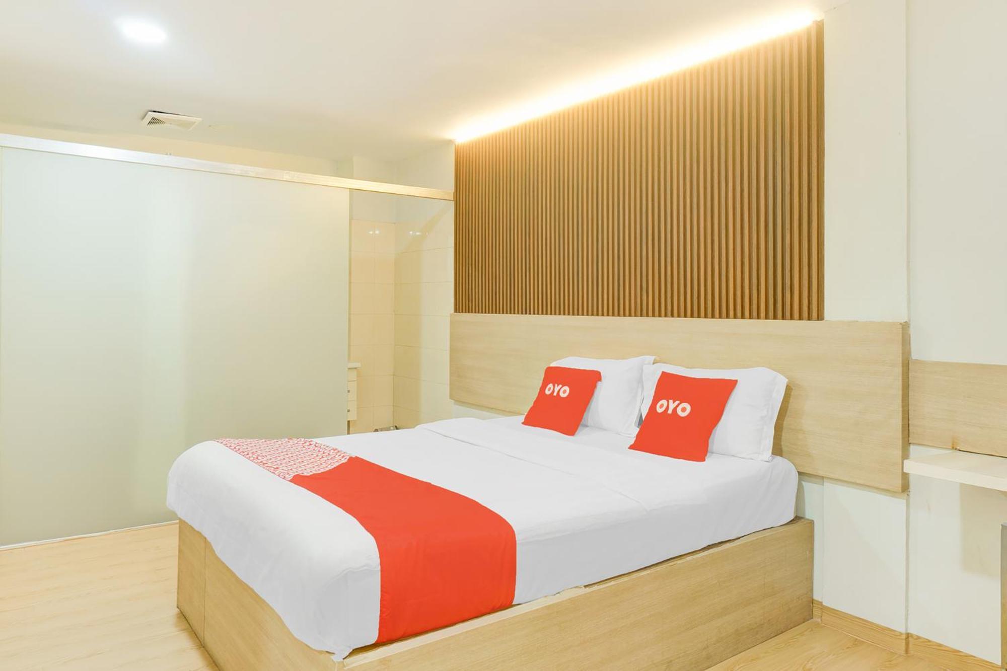 Capital O 94542 Hotel Suba Джакарта Екстериор снимка